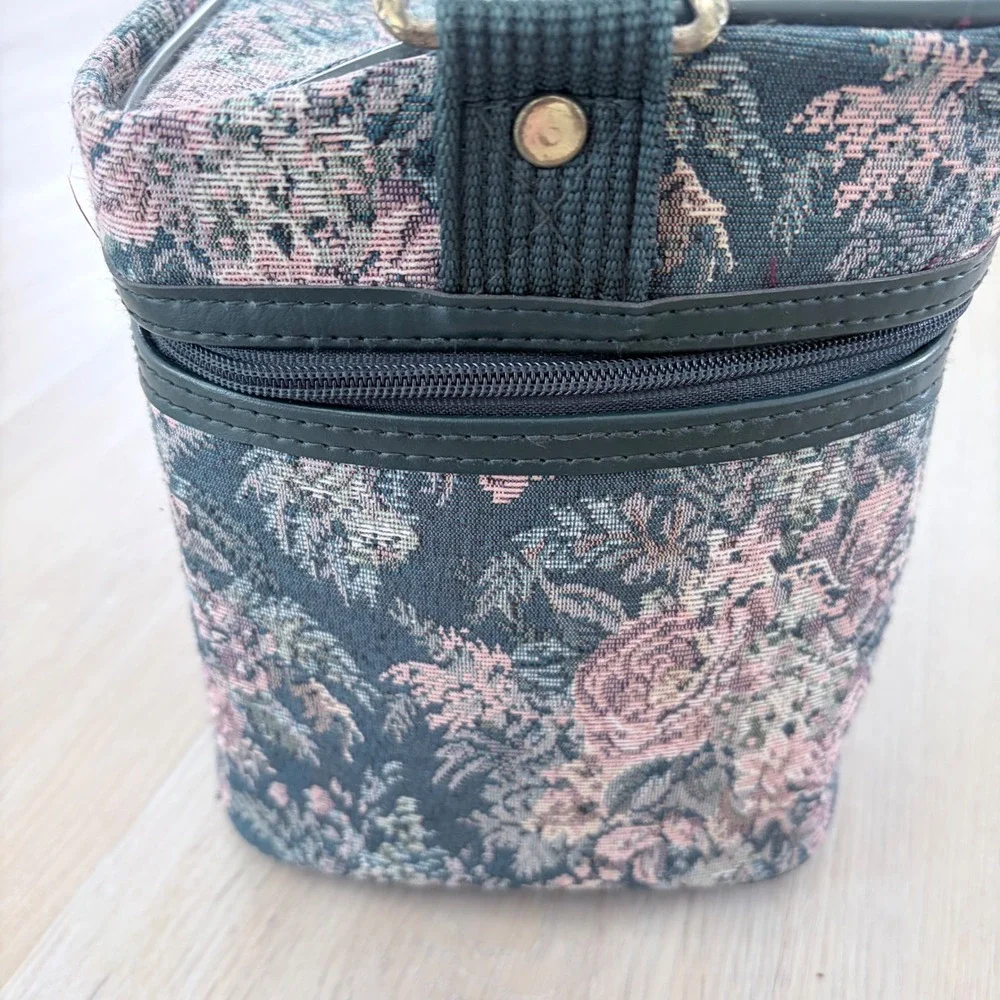 Trade Winds Vintage Floral Tapestry Train Case Travel Vanity Bag Pink Green Rose